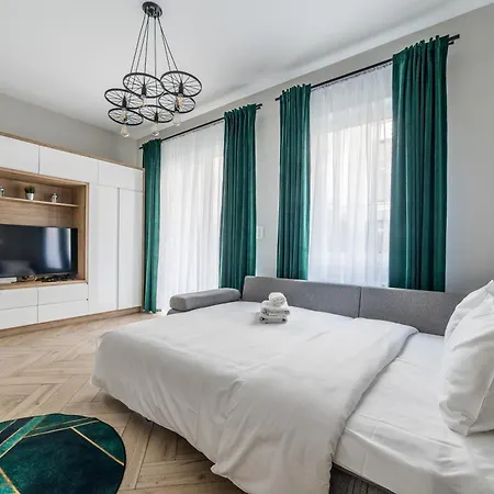Garbary Downtown Deluxe By Bookinghost Apartament